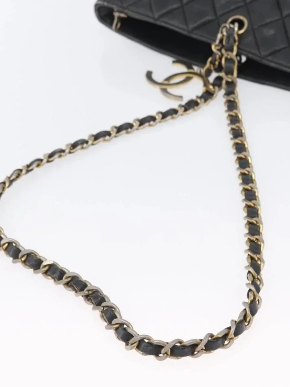 CHANEL Matelasse Chain Shoulder Bag Lamb Skin Black Gold CC Auth ARZ445